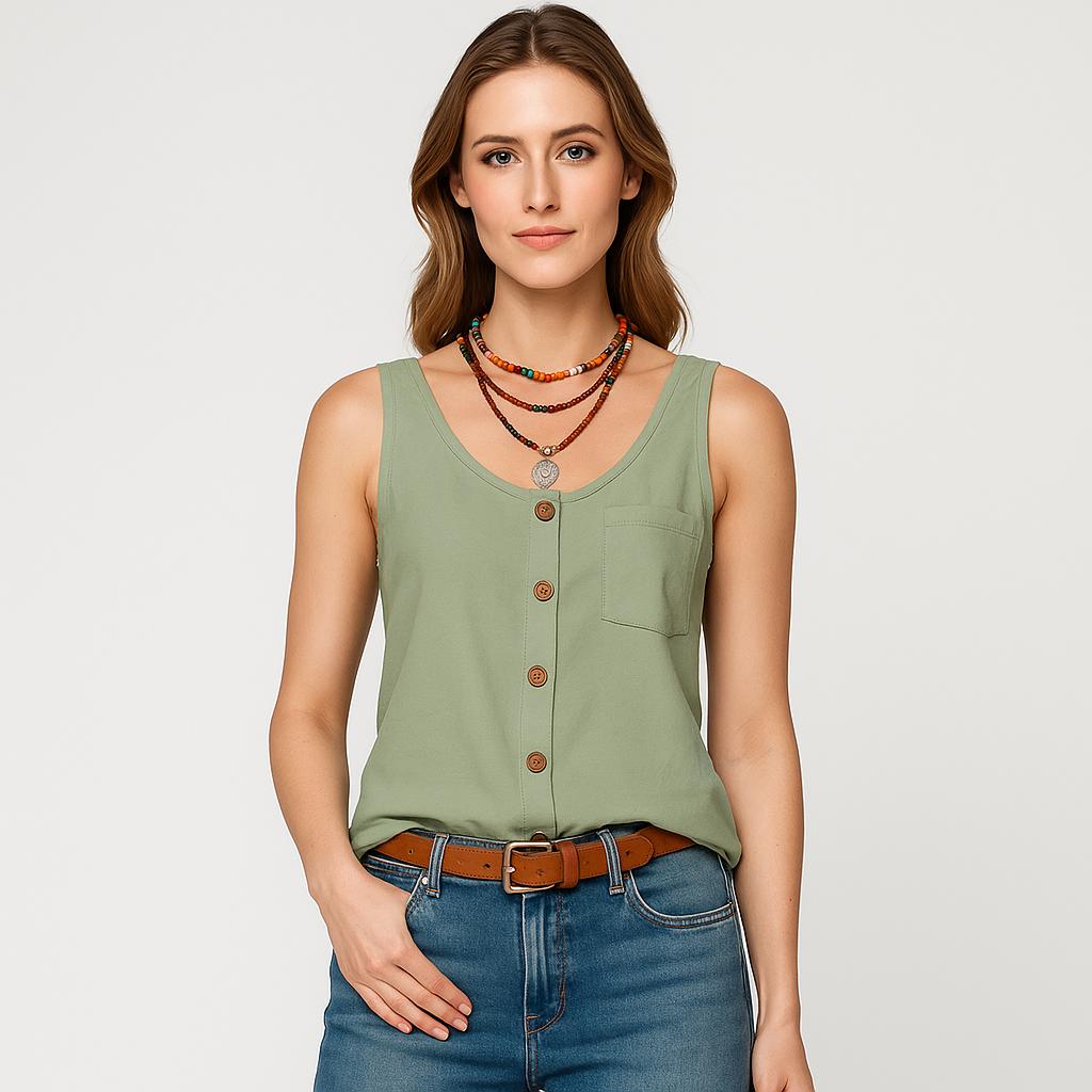 Top leve com botões frontais e corte descontraído