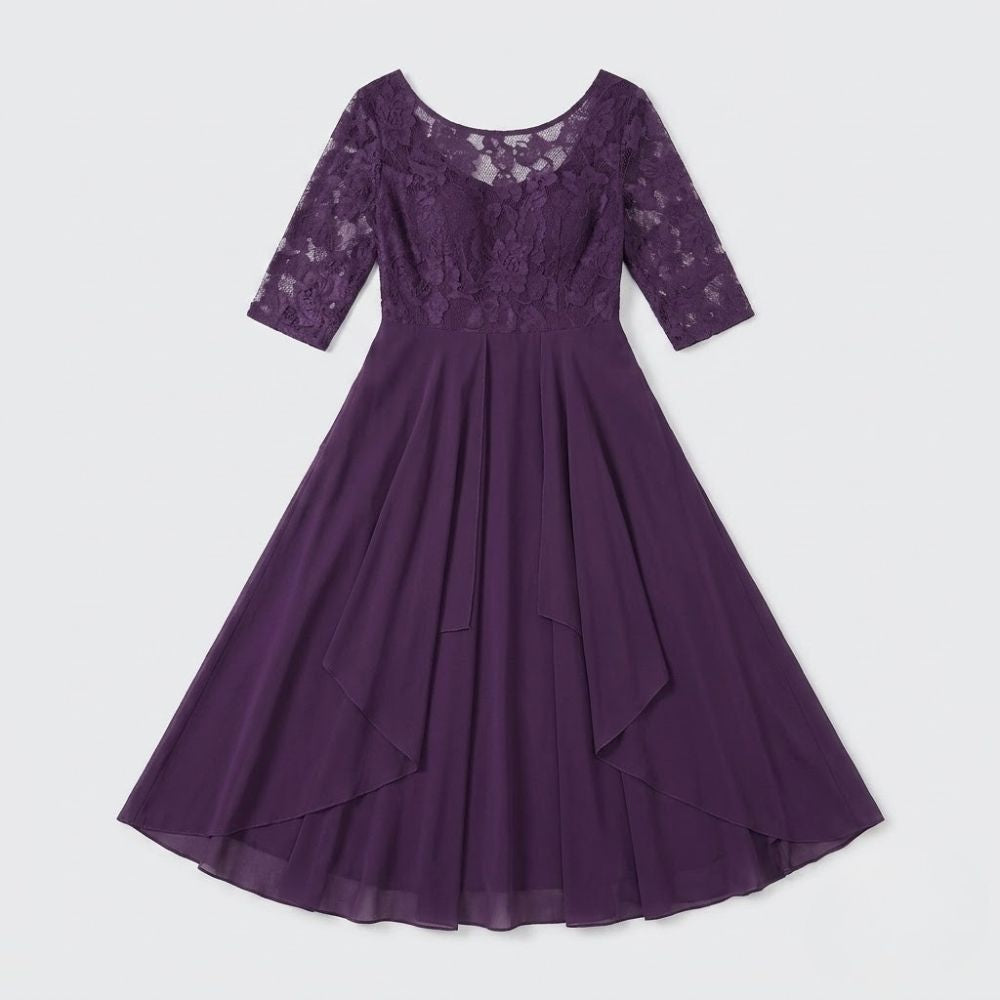 Vestido midi roxo com corpete de renda, mangas três quartos e saia fluida assimétrica em tecido leve.
