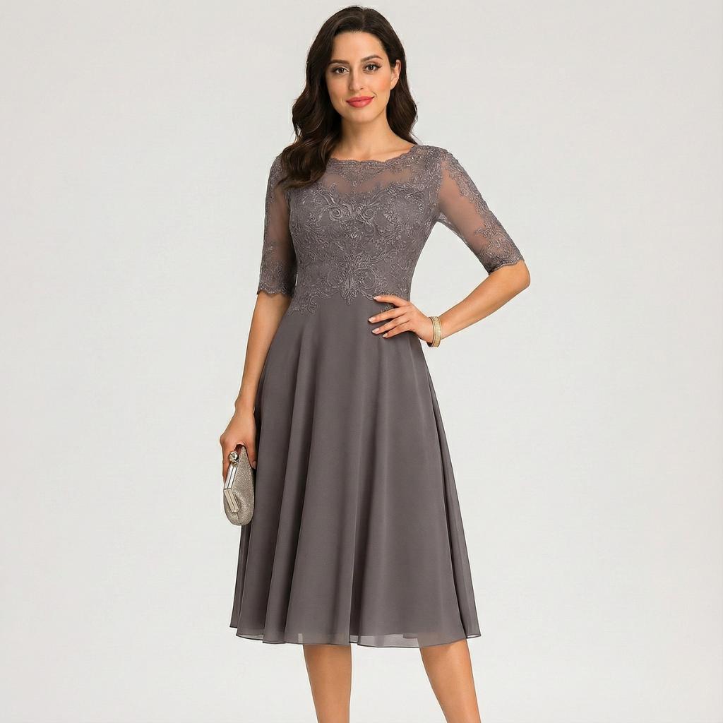 Vestido midi elegante de mulher com renda e manga três quartos