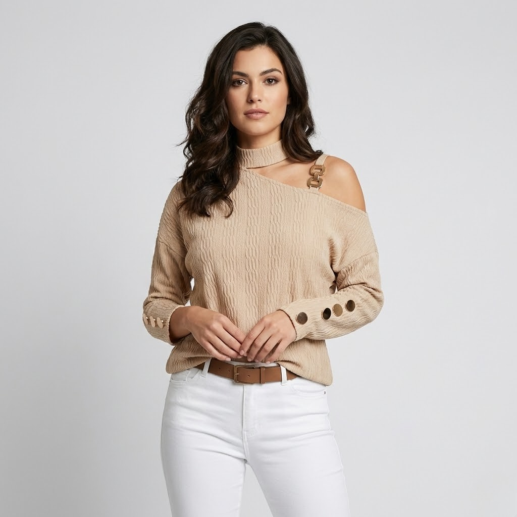 Camisola de malha texturada com decote assimétrico | Corte descontraído | Detalhe de alça com fivela