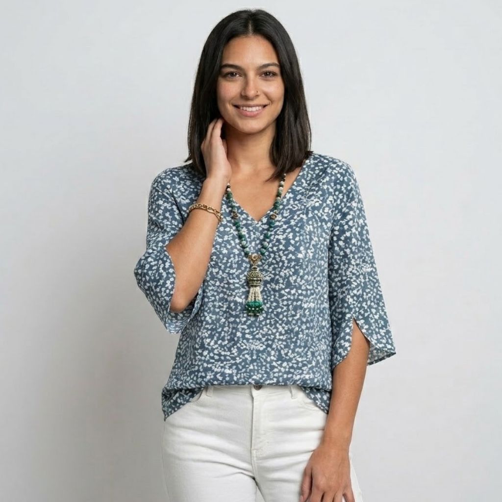 Blusa Floral com Manga Aberta para Conforto Elegante