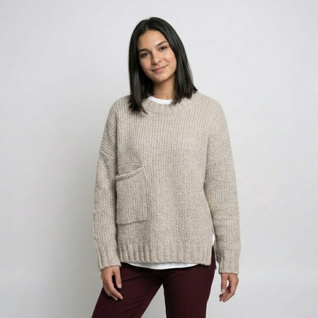 Camisola de Malha com Bolso Frontal e Corte Relaxado