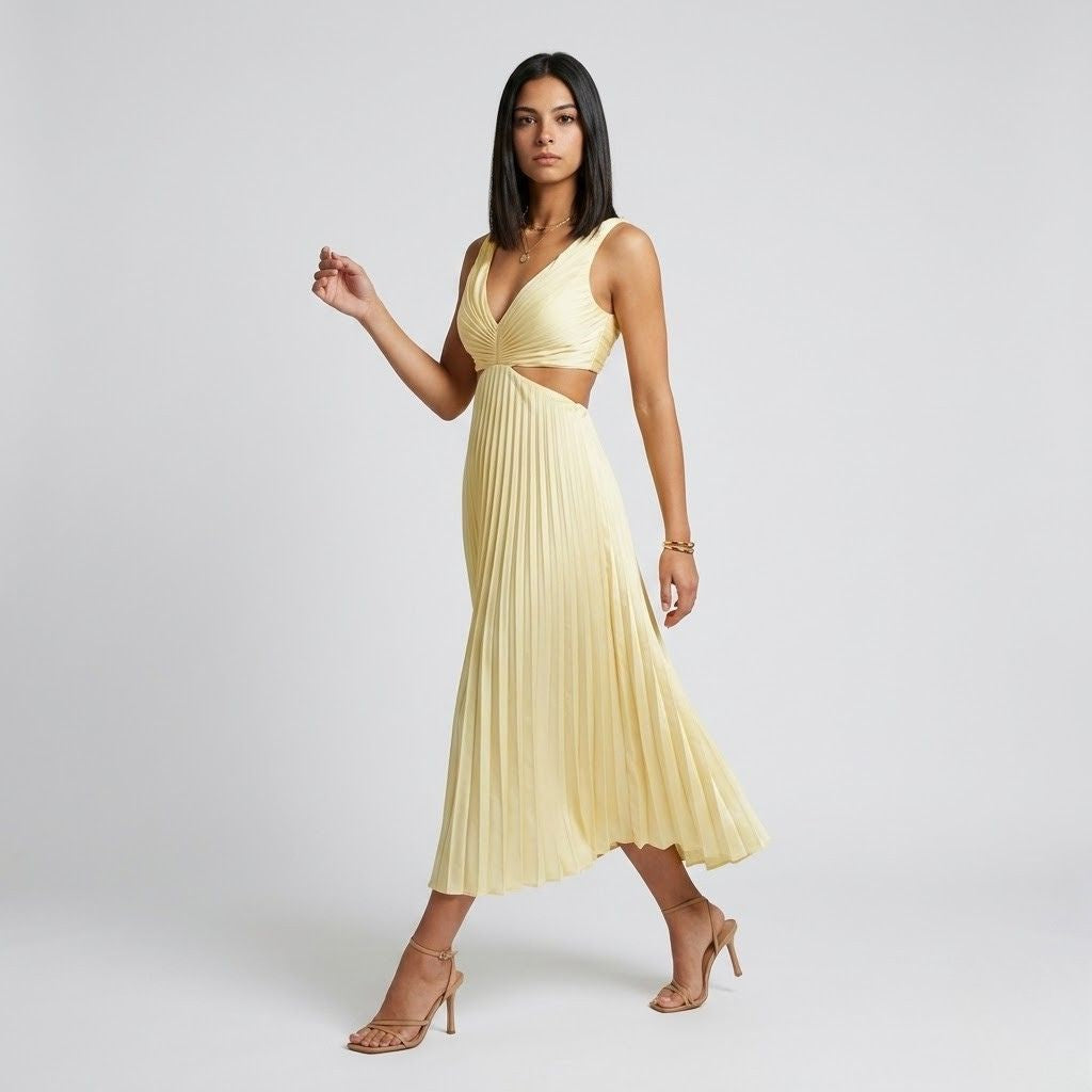 Vestido Midi Fluido com Decote Profundo e Recortes Laterais Elegantes
