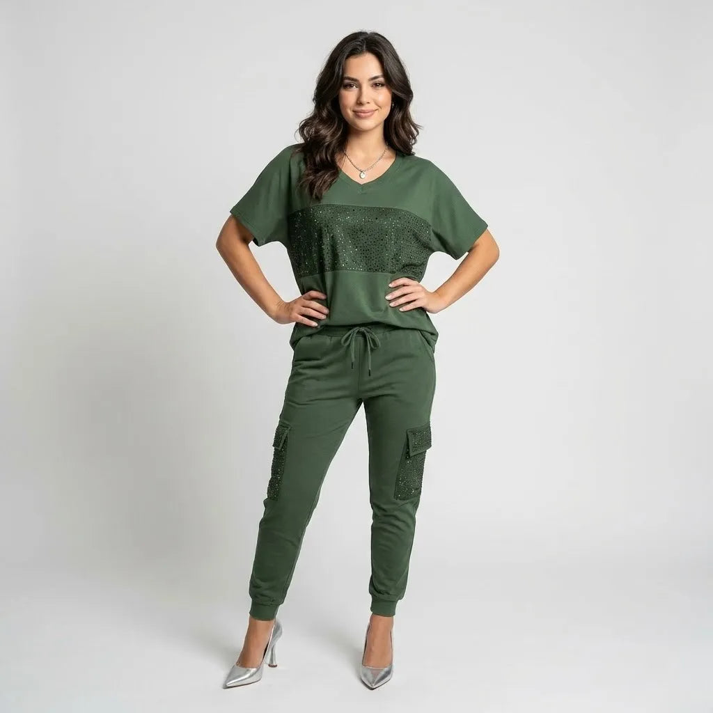 Conjunto elegante em mistura de viscose | Corte descontraído | Detalhe sofisticado em contraste