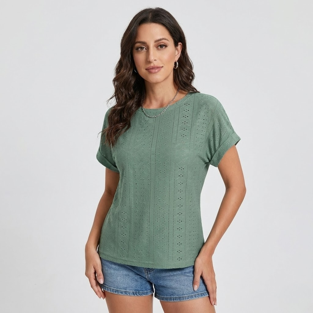 Blusa perfurada de inspiração natural | Corte solto | Conforto de verão