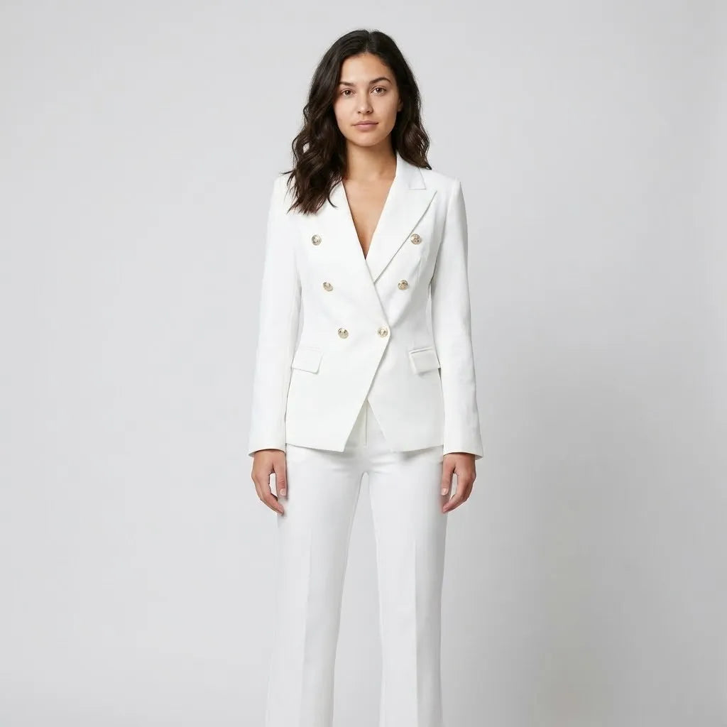 Fato Feminino Moderno com Blazer Ajustado para Impacto Elegante