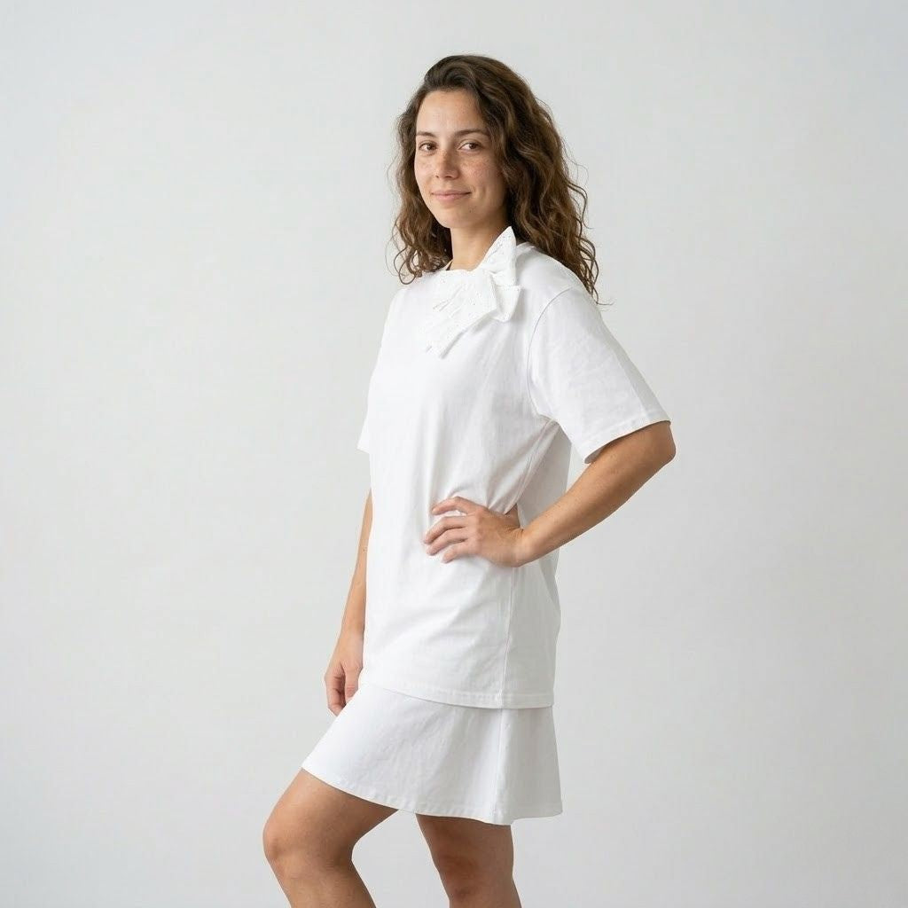 T-shirt Oversized com Laços Decorativos para Conforto Distinto