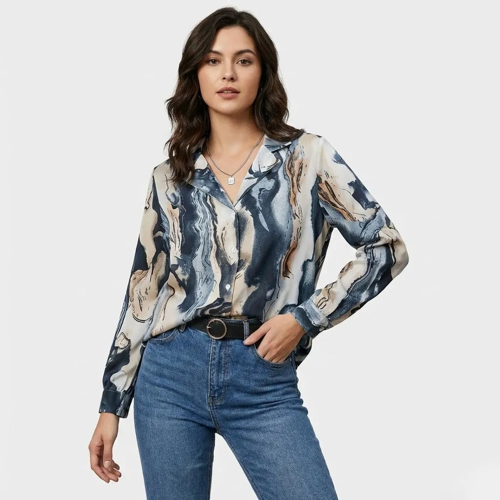 Blusa fluida estampada em mistura de viscose | Corte solto | Estilo contemporâneo