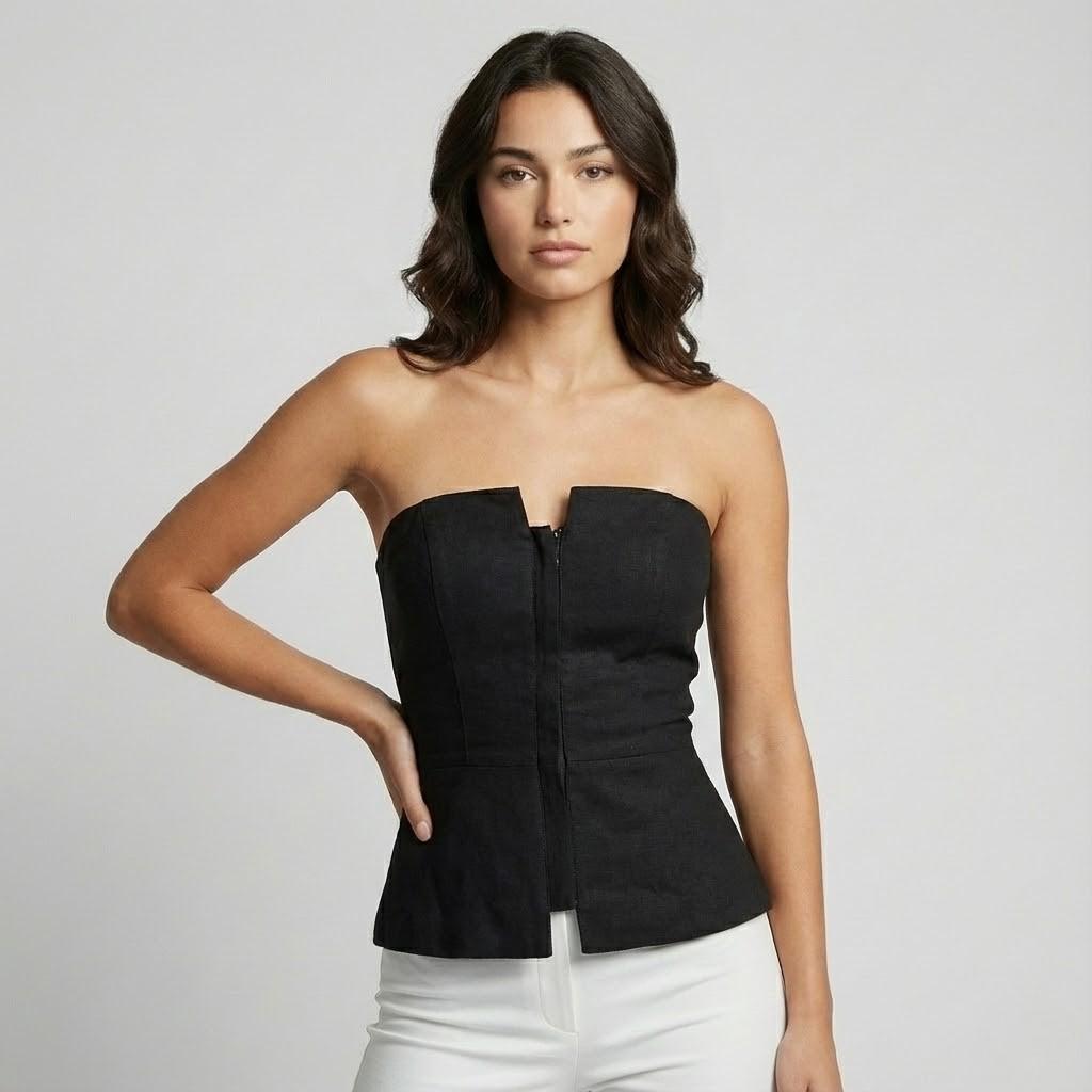 Top bustier elegante em viscose estruturada | Corte cintado com peplum | Sofisticação moderna