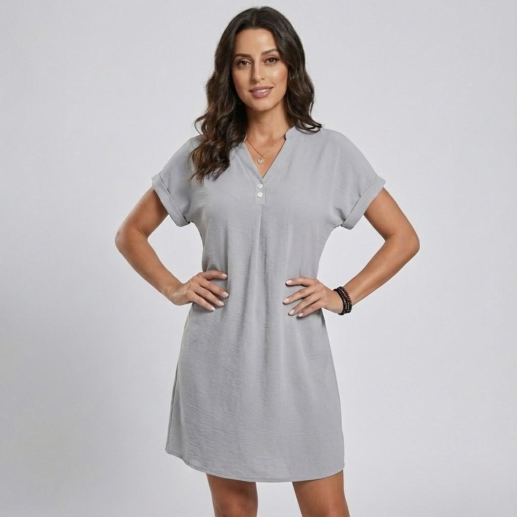 Vestido mini fluido em malha suave | Corte descontraído | Botões frontais para uso diário