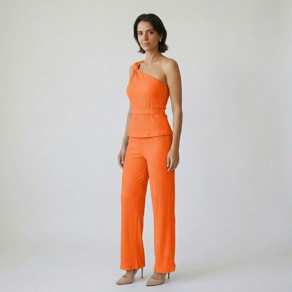 Conjunto Fluído com Top Assimétrico e Calças Largas para Elegância Moderna
