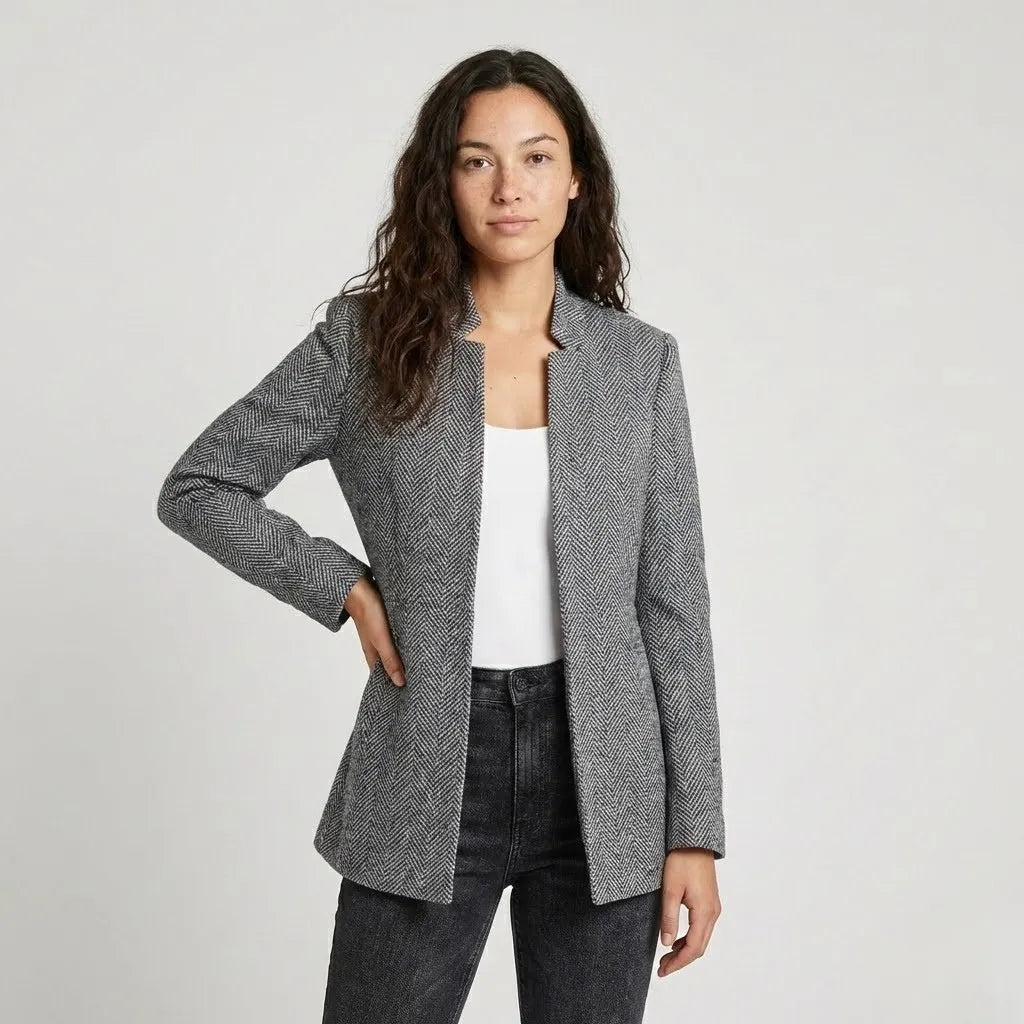 Blazer alongado estruturado em mistura de lã | Corte cintado | Elegância urbana versátil