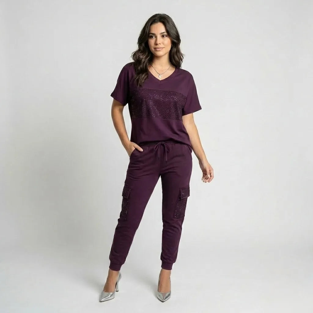 Conjunto elegante em mistura de viscose | Corte descontraído | Detalhe sofisticado em contraste