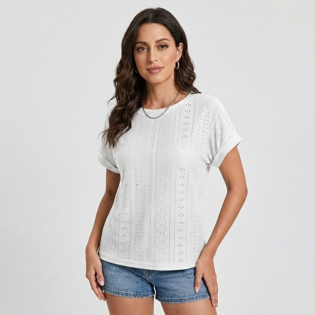 Blusa perfurada de inspiração natural | Corte solto | Conforto de verão