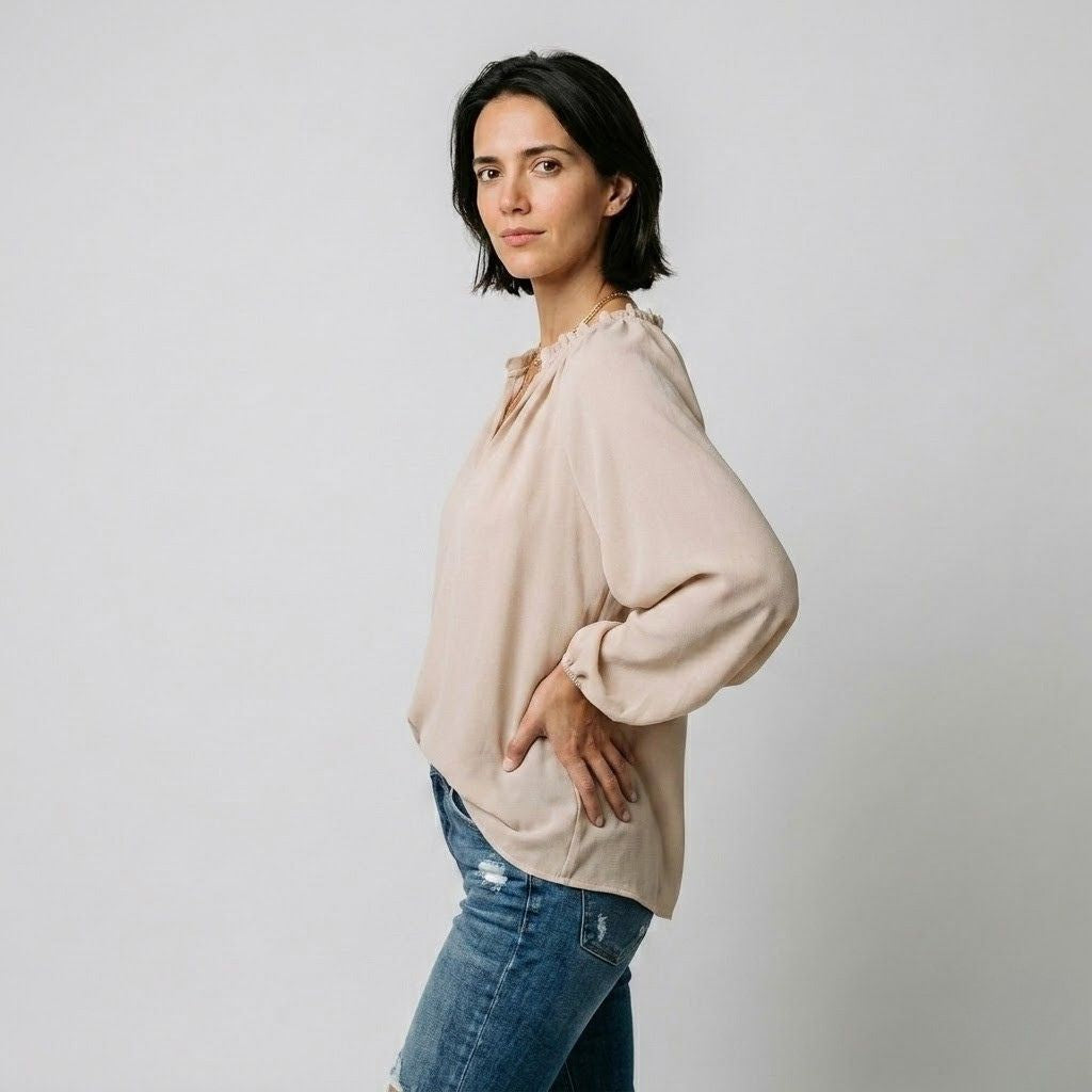 Blusa Fluída com Decote em V e Manga Comprida para Elegância Natural