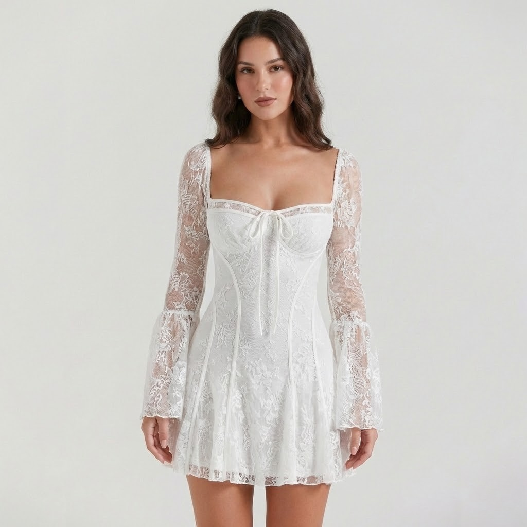 Vestido curto rendado de inspiração romântica | Corte ajustado | Decote estruturado feminino