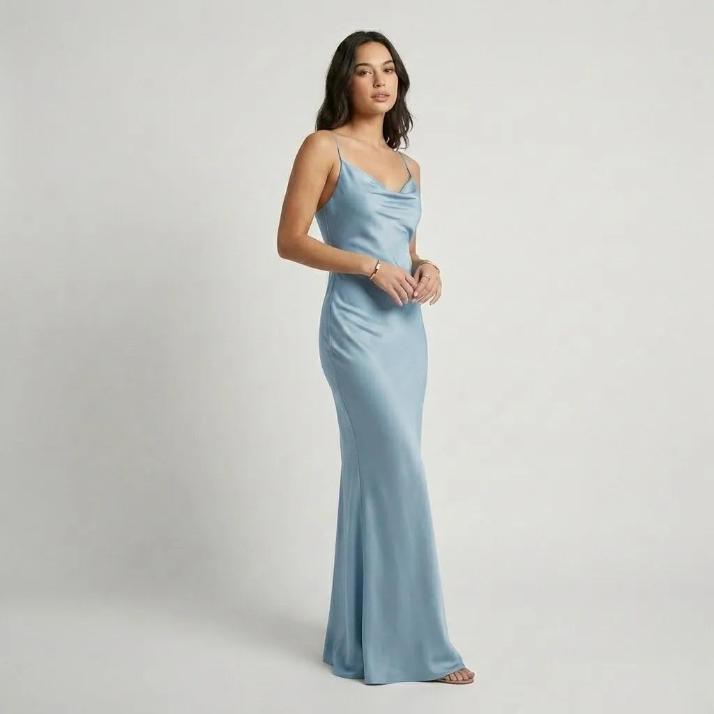 Vestido longo acetinado em mistura de viscose | Corte justo | Elegância intemporal
