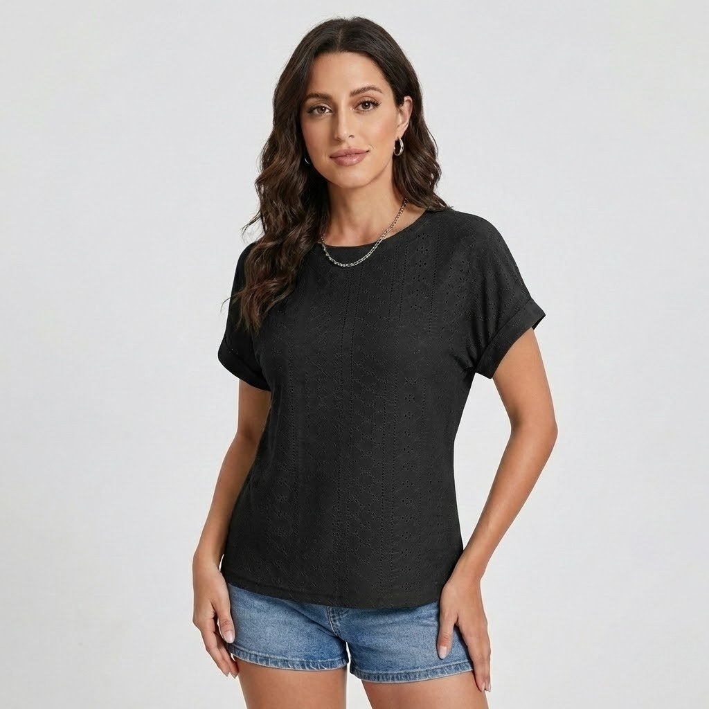 Blusa perfurada de inspiração natural | Corte solto | Conforto de verão