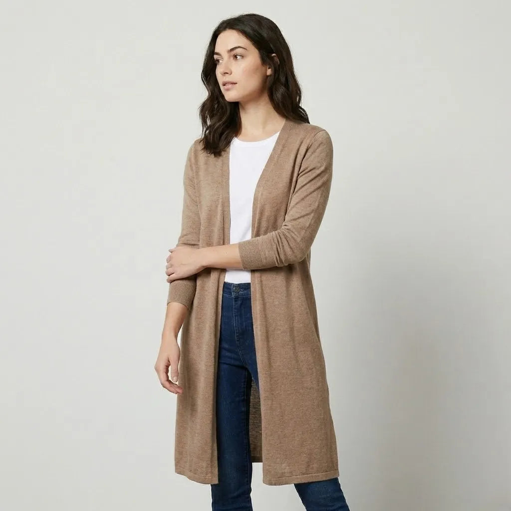 Casaco cardigan leve em malha fluida | Corte alongado | Elegância descontraída