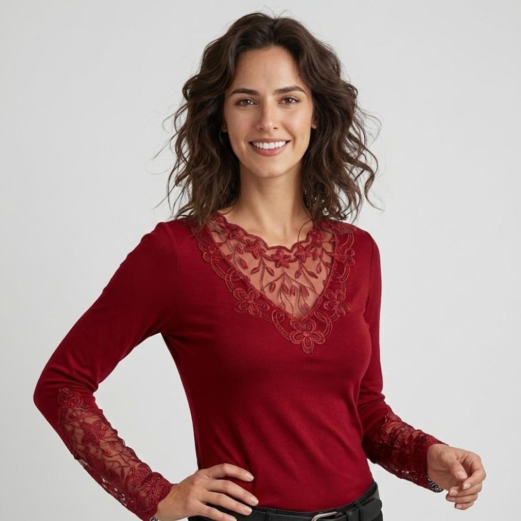 Top feminino com renda floral e decote elegante