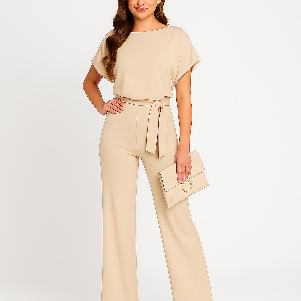 Macacão elegante de mulher com cinto ajustável e corte fluido