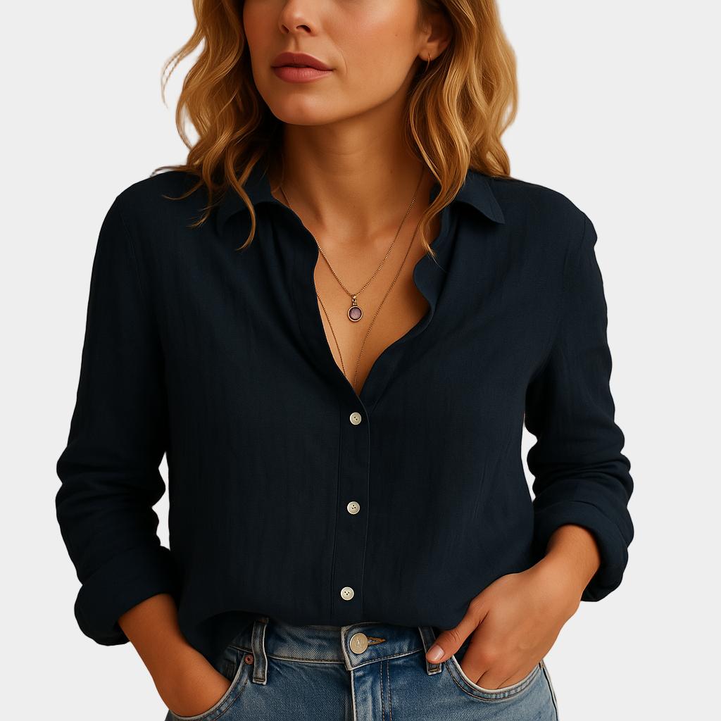 Blusa feminina em linho com corte solto e gola clássica